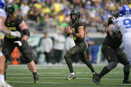The Oregon Ducks take on the BYU Cougars at Autzen Stadium in Eugene, Oregon on September 17, 2022 (Isaac Wasserman/ Eric Evans Photography)