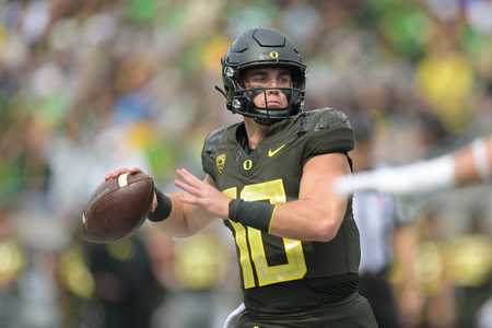 The Oregon Ducks take on the BYU Cougars at Autzen Stadium in Eugene, Oregon on September 17, 2022 (Isaac Wasserman/ Eric Evans Photography)