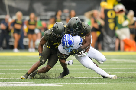 The Oregon Ducks take on the BYU Cougars at Autzen Stadium in Eugene, Oregon on September 17, 2022 (Isaac Wasserman/ Eric Evans Photography)