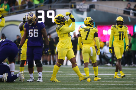 The Oregon Ducks take on the Washington Huskies at 4 pm in Eugene, Oregon on Nov 12, 2022. (Jackson Fisk/ Eric Evans Photography)