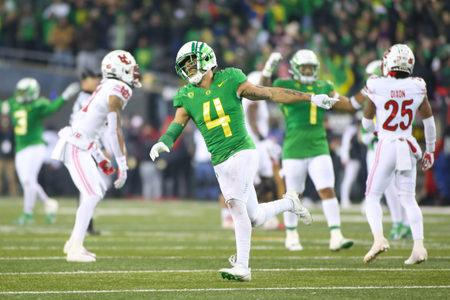 The Oregon Ducks take on then UCLA Bruins at 7:30 pm in Eugene, Oregon on Nov 19, 2022. (Jackson Fisk / Eric Evans Photography)