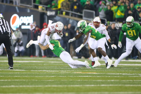 The Oregon Ducks take on then UCLA Bruins at 7:30 pm in Eugene, Oregon on Nov 19, 2022. (Jackson Fisk / Eric Evans Photography)
