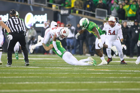 The Oregon Ducks take on then UCLA Bruins at 7:30 pm in Eugene, Oregon on Nov 19, 2022. (Jackson Fisk / Eric Evans Photography)