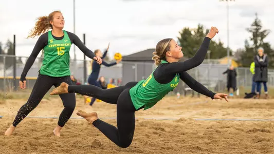 Natasha George dig vs Bushnell - March 1