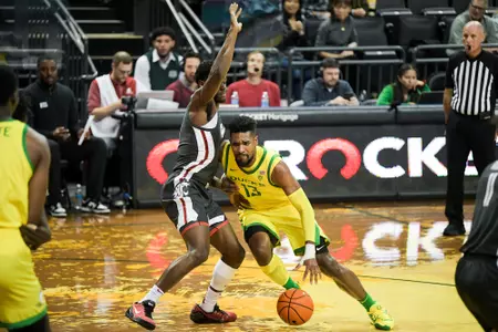 The Oregon Ducks take on the Washington State Cougars at Matthew Knight Arena in Eugene, Oregon on December 1, 2022 (Isaac Wasserman/ Eric Evans Photography)