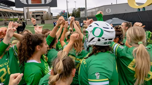 Team Huddle vs. UC Davis