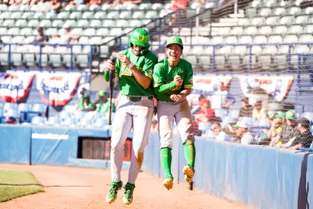 Sweep complete, Ducks win at Arizona Image