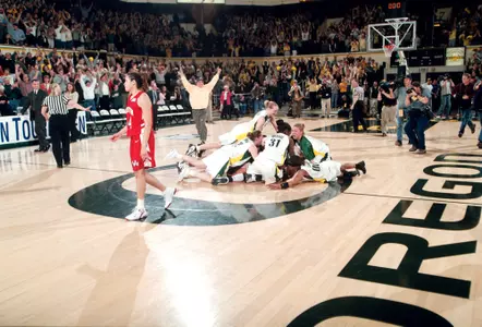 ©Eric Evans Photography 2002
541-683-2333
www.ericevansphoto.com