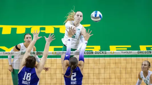 Ducks Grind Out Five-Set Win Over Huskies Image