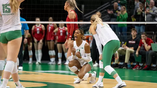 Sweep Gives Ducks Eighth Straight Win At Home Image