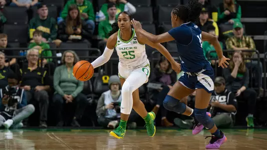 Kelly Named to John R. Wooden Award Watch List Image