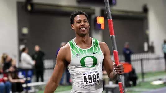 Rafael Raap, hept pole vault at UW