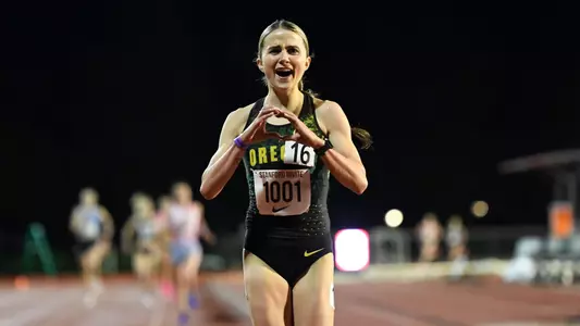 Maddy Elmore, UO 5K school record at Stanford Invite