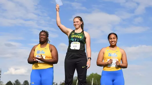 Moran, Pac-12 hammer champion - podium