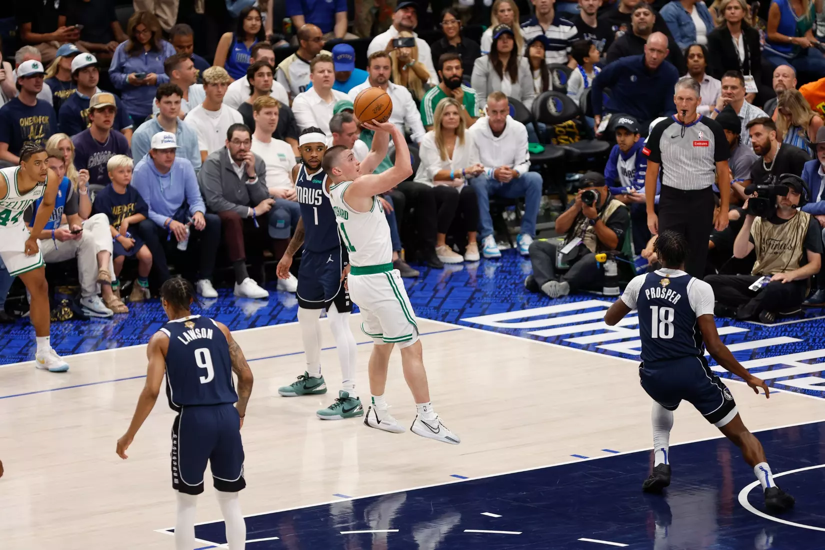BOSTON, MA - JUNE 14:  Payton Pritchard #11 of the Boston Celtics shoots the ball during the game  against the Dallas Mavericks during Game Four of the 2024 NBA Finals on June 14, 2024 at the American Airlines Center in Dallas, Texas. NOTE TO USER: User expressly acknowledges and agrees that, by downloading and or using this photograph, User is consenting to the terms and conditions of the Getty Images License Agreement. Mandatory Copyright Notice: Copyright 2024 NBAE (Photo by Tyler Kaufman/NBAE via Getty Images)