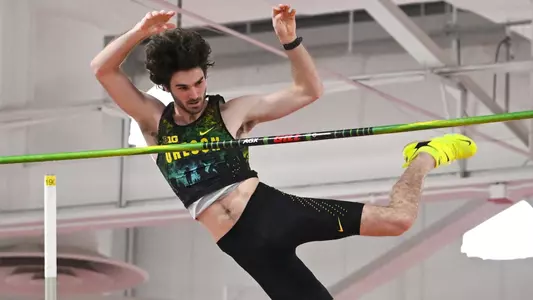 Kyle Gibbs, pole vault - Graduate Classic (Jan. 17)