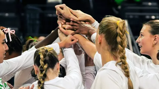 Team pre-match huddle vs Wisconsin (Oct. 26)