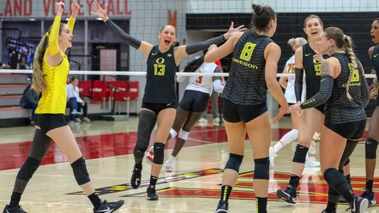 Team huddle, celebration at Maryland (Nov. 28)