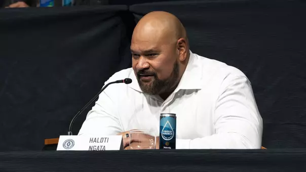 "Dominant" Ngata Enters College Hall of Fame