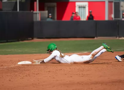 Ducks Roll to Five in a Row Image