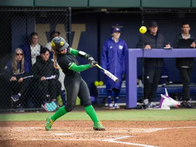 Ducks Win UW Series After Split on Sunday Image