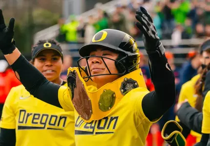 Ducks Sweep Illinois on Rosa’s Walk-off Homer Image