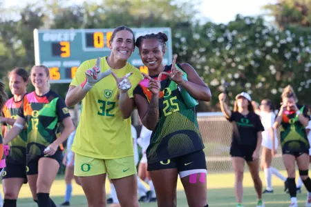 Ducks Bounce Back with 3-0 Win at Hawai’i Image