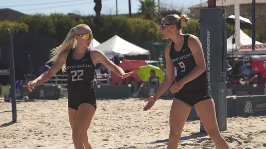 McClellan, Snipes at Cactus Classic - Day 1