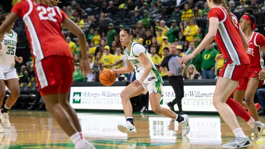 Turnovers Haunt Ducks in Loss to Buckeyes Image