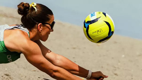 Coats dive vs Portland (April 18, 2026)