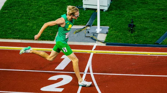 Simeon Birnbaum, 800m finish line at Oregon Twilight (May 8, 2026)