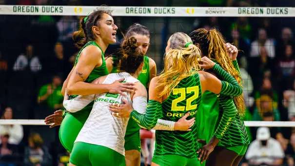 Team celebration huddle vs Washington State (Sept. 6)