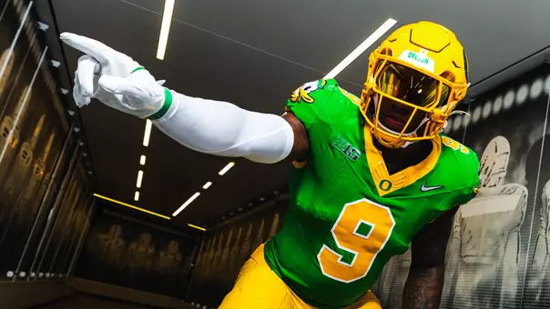 Oregon Football Game 1 Uniform Reveal