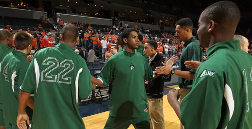 Dukes to have Morrow jersey retired tonight Image