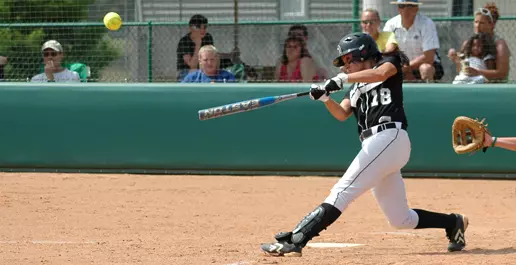 Ohlrich Belts Grand Slam to Lead Upstate Over Charleston Southern Image