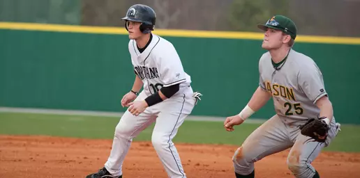 Spartans, Dolphins Split Saturday's Twinbill Image