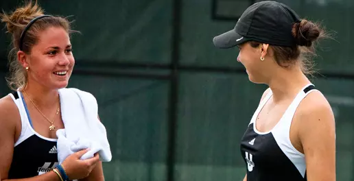 Women's Tennis Rallies Past Florida Gulf Coast Image