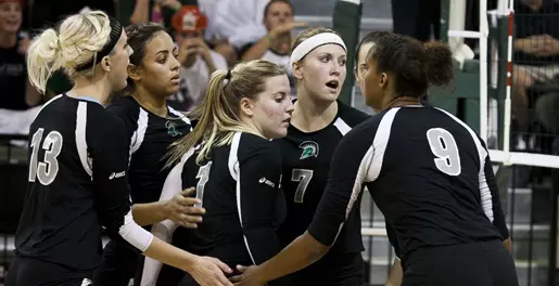 Upstate Stumbles During Day One in Windy City Image