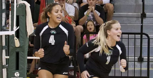 Spartans Cage Cougars, 3-0 in Chi Town Image