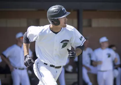 Xavier Defeats Spartans in Extra Innings Image