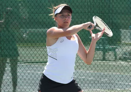 Lipscomb Defeats Women's Tennis Image