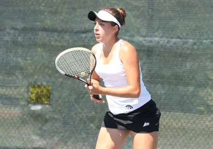 Upstate Records Three Wins on First Day of USC Upstate Fall Classic Image