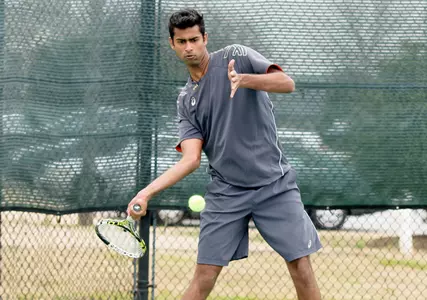 Arora Leads Upstate at Seahawk Fall Invite to Close out Fall Season Image