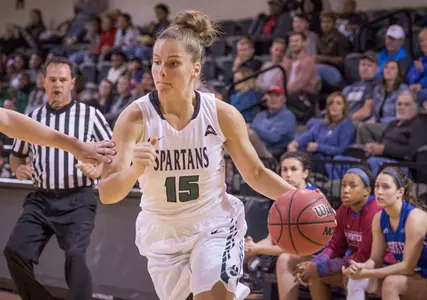 Kuzmina Posts Career-High in Loss to UNC Asheville Image