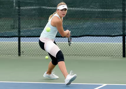 Samford Defeats Women's Tennis Image