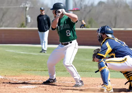 Bulldogs Use Seventh Inning Runs to Defeat Upstate Image