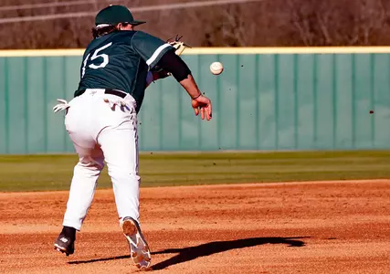 Fast Start Lifts Dolphins over Upstate Image