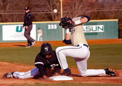 Spartans Close Out 2017 Season against NJIT Image