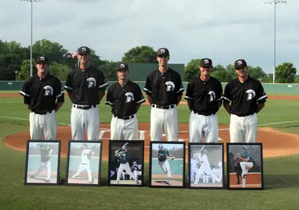 Fincher Earns 450th Career Win over NJIT on Senior Day Image