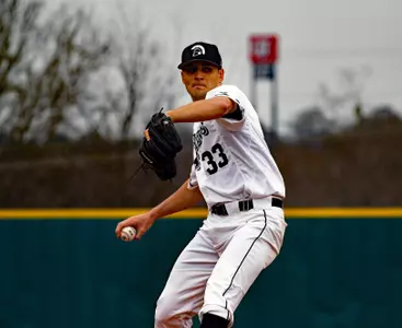 Spartans and Scarlet Knights Duel to Day One Split Image